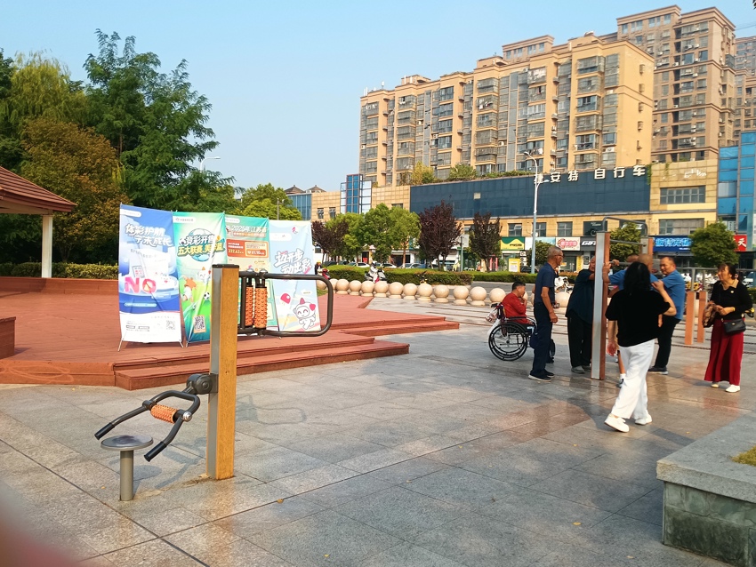 淮安涟水体彩“迈开步 动出彩”走进五岛公园 公益科普伴全民健身同行 (3).jpg