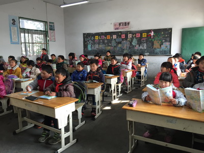 阳光洒在支教道路上，温暖留在我的心里01.jpg