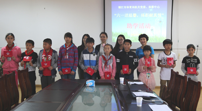 2、“六一送温馨 体彩献真情” 镇江市体育局机关党委及其下属市体彩中心开展公益助学活动照片.jpg