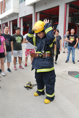 1467621948756806.jpg 南京体彩走进江苏省公安消防总队培训中心共话鱼水情1.jpg