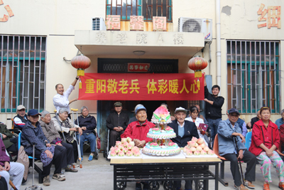 践行“两学一做” 敬老爱老让重阳更温暖2.jpg