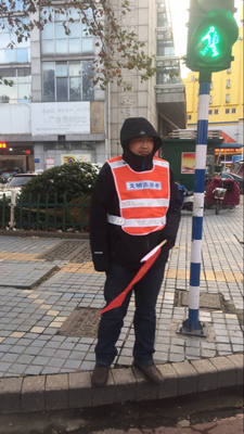 寒风凛冽创文明 淮安体彩助出行2.jpg