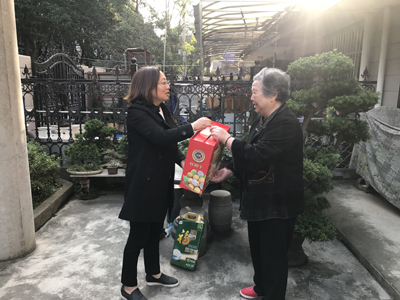 南通体彩送关爱 帮扶病残、失独群体2.jpg