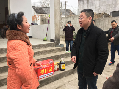 5 、公益体彩传递正能量 镇江丹徒体彩开展爱心暖冬活动照片.jpg