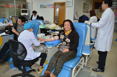 奉献爱心 传递温暖 苏州体彩的“雷锋”们在行动……2.jpg