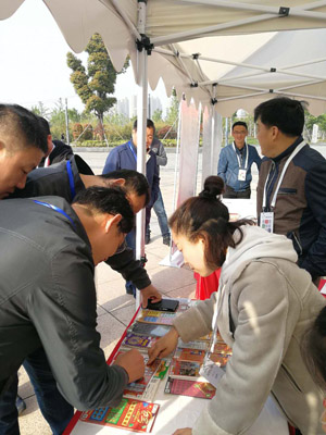 1523933027414599.jpg 宜兴体彩助力德威宜兴国际马拉松 (4).jpg