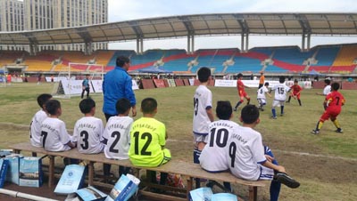 宜兴体彩助力宜兴市小学生足球联赛 (3).jpg