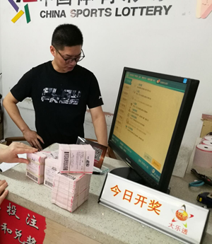 1526607185922247.png 11307.png