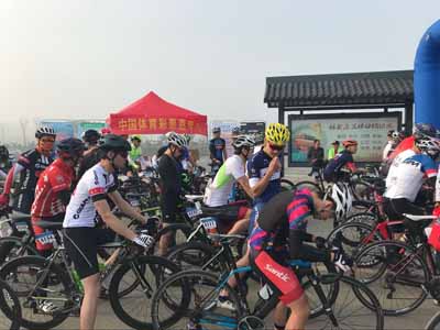 扬州高邮体彩超级大乐透地推助力2018第九届环高邮湖自行车赛1.jpg