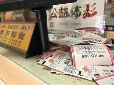 2 时不我待 只争朝夕 与时代共进步.jpg