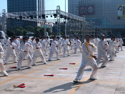 1533888643820860.jpg 全民健身动起来 连云港多地举办全民健身活动动2.jpg