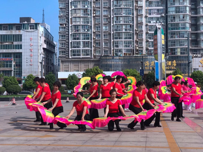 1533888652406814.jpg 全民健身动起来 连云港多地举办全民健身活动动3.jpg