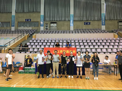 4镇江丹徒体彩举办“第一届‘体彩杯’羽毛球联谊赛”照片.jpg