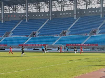 5、镇江体彩爱心助力市校园足球联赛 照片.jpg