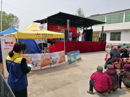 体彩公益宣传送戏下乡邵店站_副本.jpg