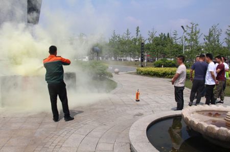 扬州体彩开展消防安全知识培训 (1)_副本.jpg