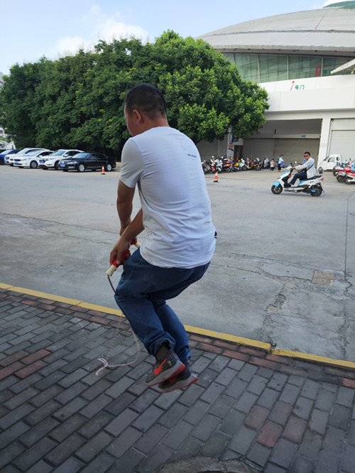 1595572644195209.jpg “点亮健康中国”在盐城火热进行02_副本.jpg