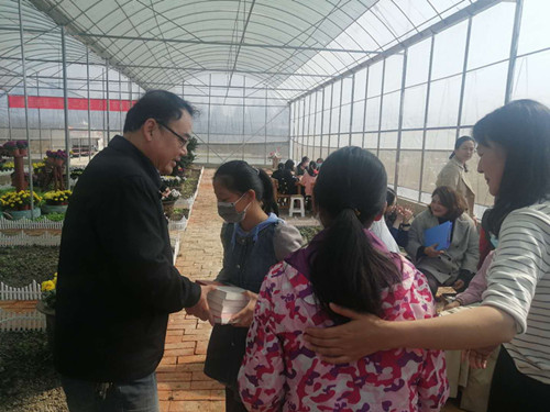 宝应体彩新学年“春蕾班”助学活动在柳堡开展 (1)_副本.jpg