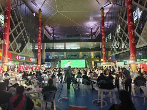 体彩公益赋能 燃动水晶之城——苏超联赛连云港主场迎战无锡队 (1)_副本.jpg