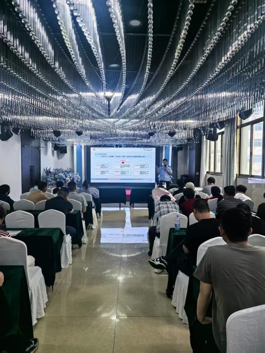 警彩携手筑牢安全防线 连云港体彩开展世界杯前反诈合规专项培训 (1).jpg 警彩携手筑牢安全防线 连云港体彩开展世界杯前反诈合规专项培训 (1).jpg