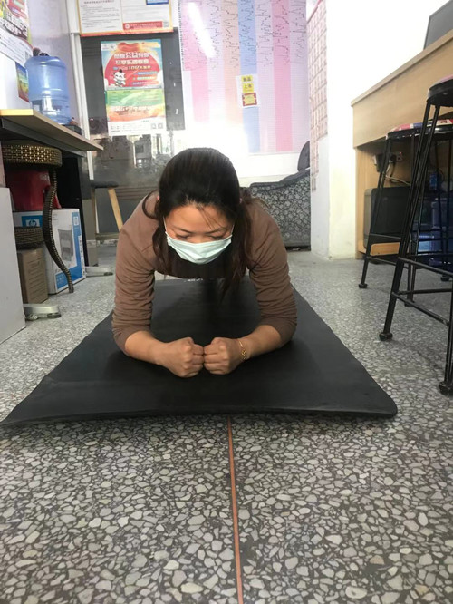 健身正当时 体彩健身达人秀邀你嗨起来2_副本.jpg 健身正当时 体彩健身达人秀邀你嗨起来2_副本.jpg