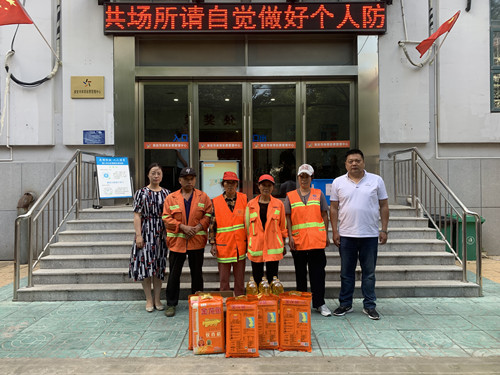 “两在两同”建新功   淮安体彩开展”关爱季”系列主题活动 (2)_副本.jpg