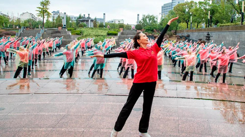 体彩公益金助力江苏省广场健身舞百万人大展演扬州分会场活动 (4)_副本.jpg