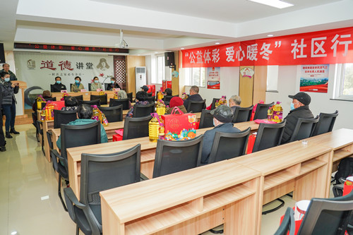 常州体彩开展“公益体彩 爱心暖冬”活动-2_副本.jpg 常州体彩开展“公益体彩 爱心暖冬”活动-2_副本.jpg