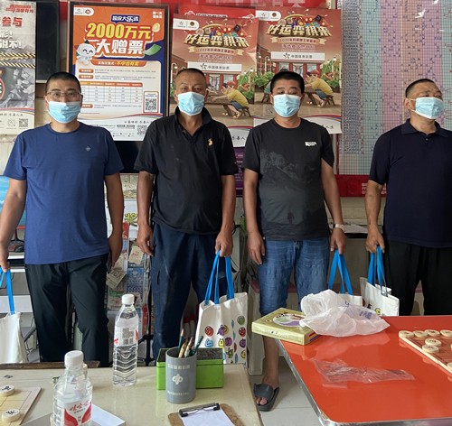 “棋”聚一堂 “棋”乐无穷——盱眙开展县级棋王争霸赛 (2)_副本.jpg