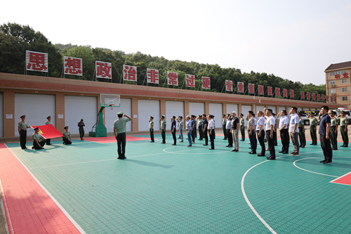 南京市体彩中心组织开展“军民共建 党建联盟”主题党日活动2_副本.jpg