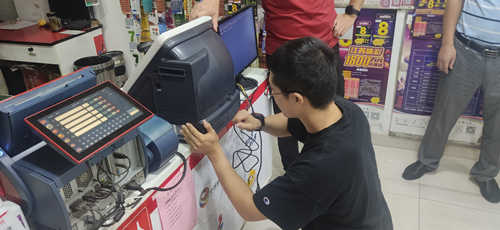 换终端、测线路、稳运行 “江苏体彩——江苏电信党建联盟服务先锋队”在行动1_副本.jpg