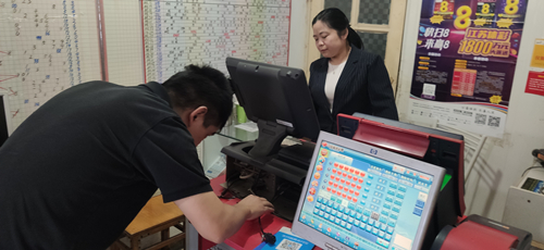 换终端、测线路、稳运行 “江苏体彩——江苏电信党建联盟服务先锋队”在行动2_副本.jpg