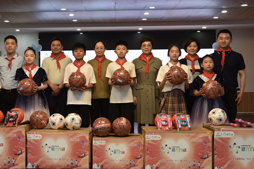 微光行动之公益助学季   淮安体彩走进淮安市和平镇中心学校 (2)_副本.jpg