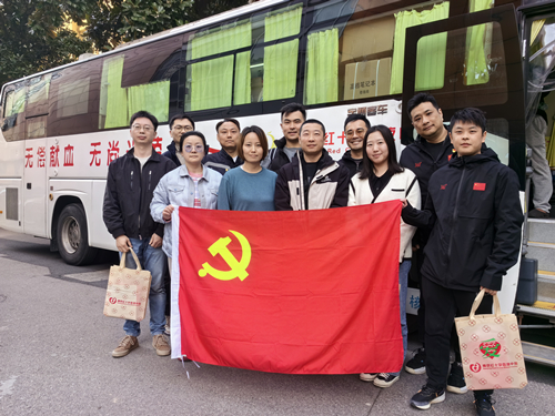 南京市体彩中心参加市级机关工委“热血铸忠诚 大爱显担当”无偿献血活动1_副本.jpg