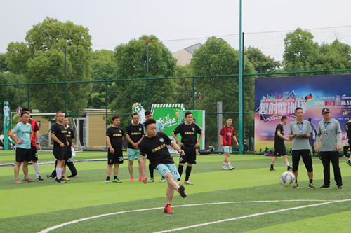 趣射欧洲杯!扬州市首届“体彩杯”快乐足球趣味射门比赛顺利开赛 (6)_副本.jpg