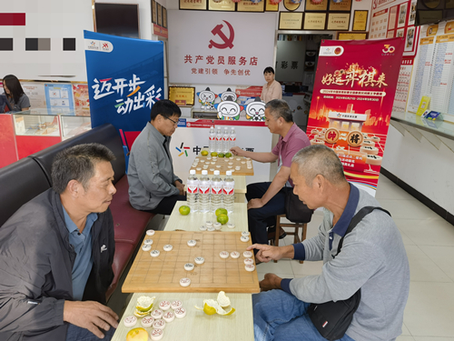 巅峰对决 谁与争锋淮安市盱眙县级棋王赛取得圆满成功 (2)_副本.jpg