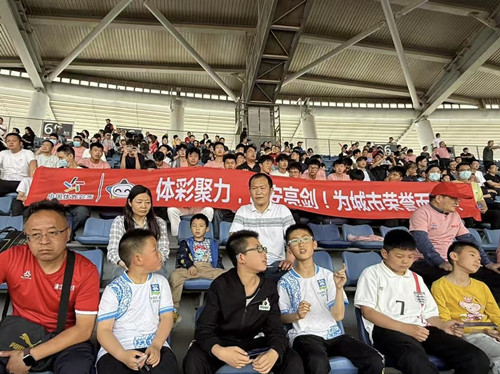 淮安体彩赋能城市足球联赛 公益力量点燃绿茵梦想 (1)_副本.jpg