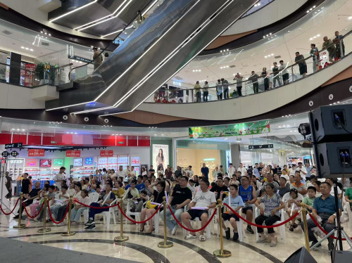 苏超焦点战燃情连云港灌南 见证绿茵对决与公益力量 (4)_副本.jpg