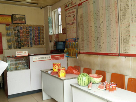 苏州彩民十天之内六连中  再斩7位数500万大奖2_副本.jpg