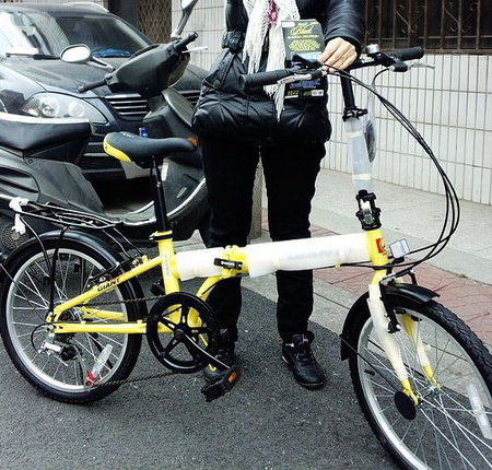 ”黑旋风“魅力无穷 靖江彩民狂中时尚单车大礼12632彩民.jpg