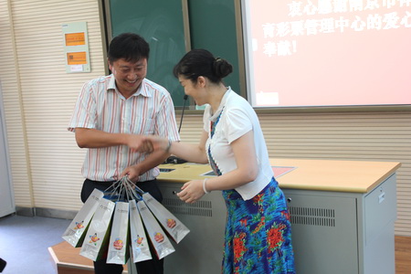 爱心大巴活动4.jpg