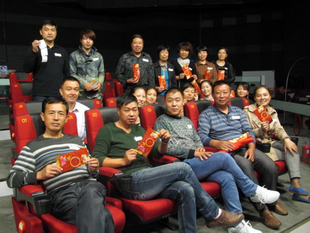 盐城彩民走进开奖现场 见证大乐透千万大奖诞生.jpg