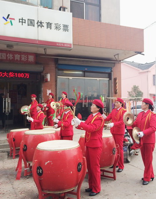 无锡彩民守号两年 春节前领取”排列5“180万元 (2).jpg