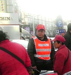 淮安体彩开展文明交通行 喜迎十八运活动.jpg