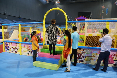 镇江体彩开启乐透之旅 销售员彩民共享亲子时光 (5).jpg