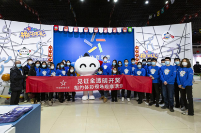 （媒体见证团现场合影）